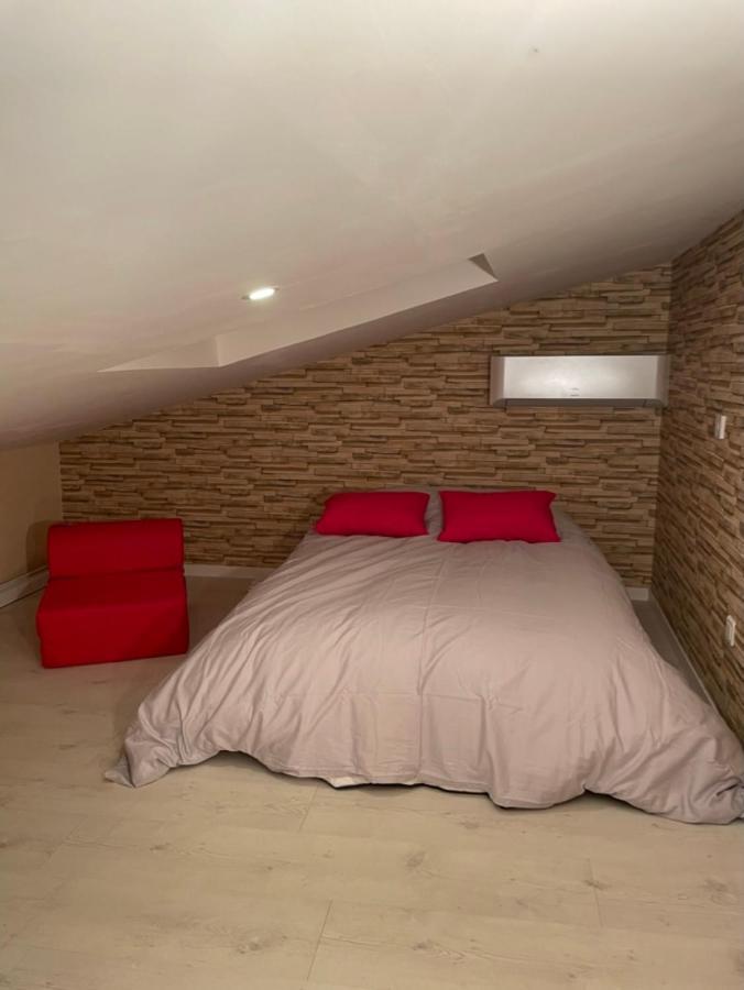 Les Meubles De Lassou Gite Lombers Exterior foto